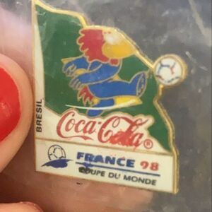 NWT 98 World Cup Rare Bresil pin (Brazil)